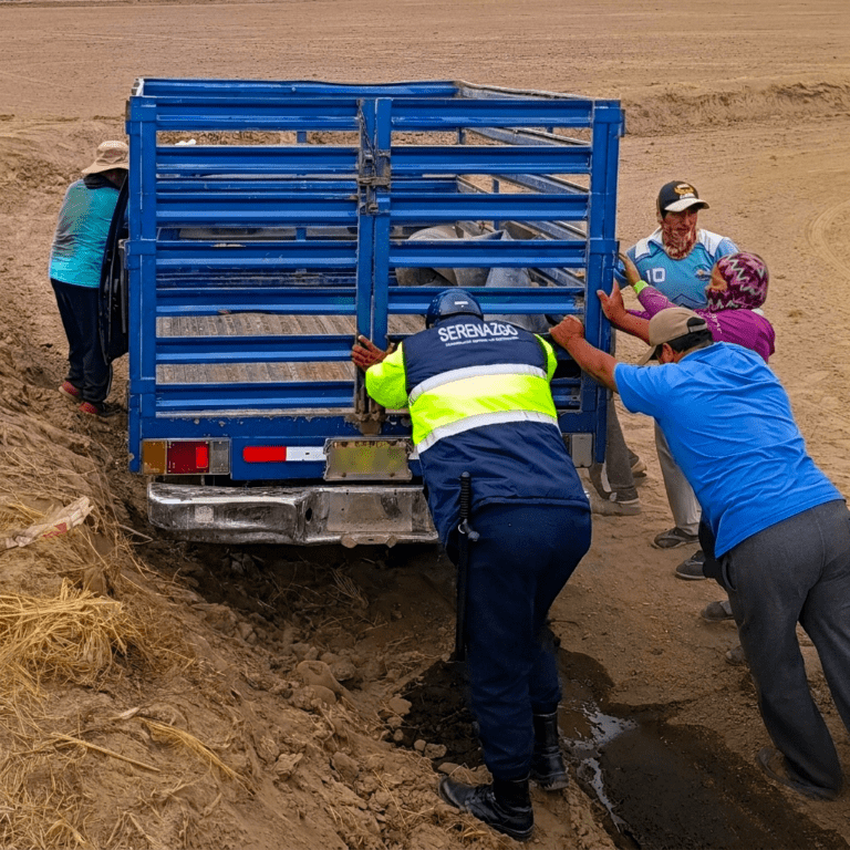 Serenazgo auxilia agricultor tras incidente vehicular en Cocachacra