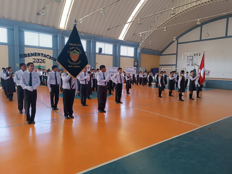 Más de 160 escolares de la IE Deán Valdivia asumen liderazgo estudiantil