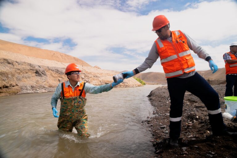 Realizan monitoreo ambiental participativo en unidad operativa Toquepala