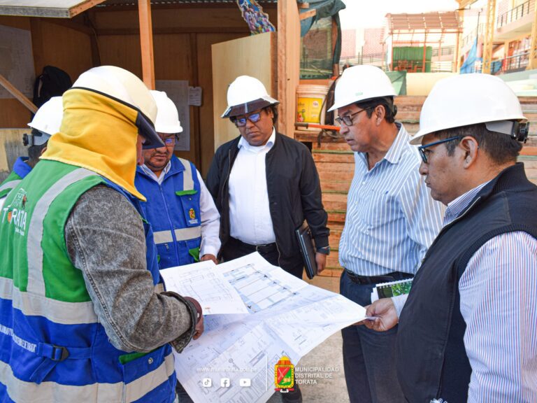 Nuevo gerente municipal de Torata inicia inspección de obras para evitar retrasos y sobrecostos