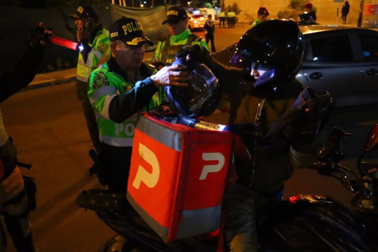 Megaoperativo policial dejó cuatro detenidos y una motocicleta recuperada