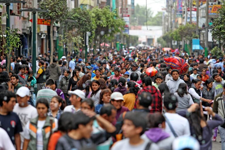 Perú supera los 34 millones de habitantes, según resultados de los Censos Nacionales 2025