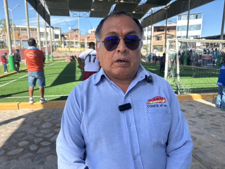 Taxistas aseguran que precio de combustible continúa subiendo