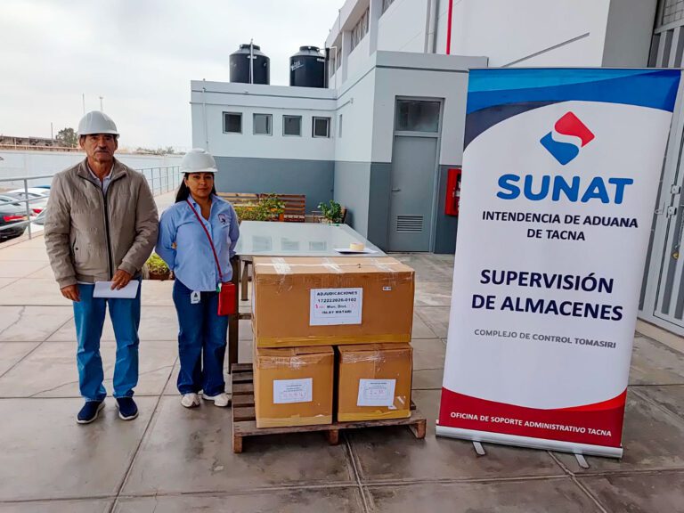 SUNAT entrega ropa de abrigo para población vulnerable de Matarani