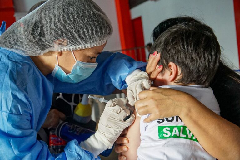 Reforzarán vacunación en Ilo tras confirmarse caso de sarampión