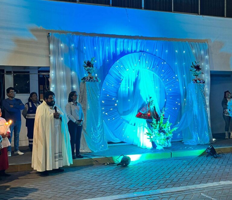 Virgen de Chapi recorrió las principales calles de Mollendo en procesión