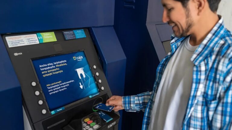 Caja Arequipa fortalece atención intercultural con servicios en quechua