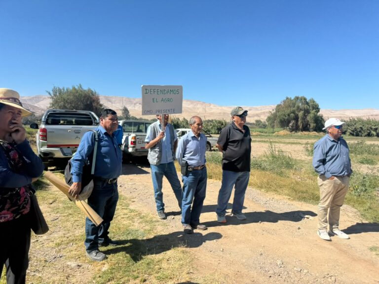 Agricultores de San Antonio demandan acciones frente a descargas de la PTAR