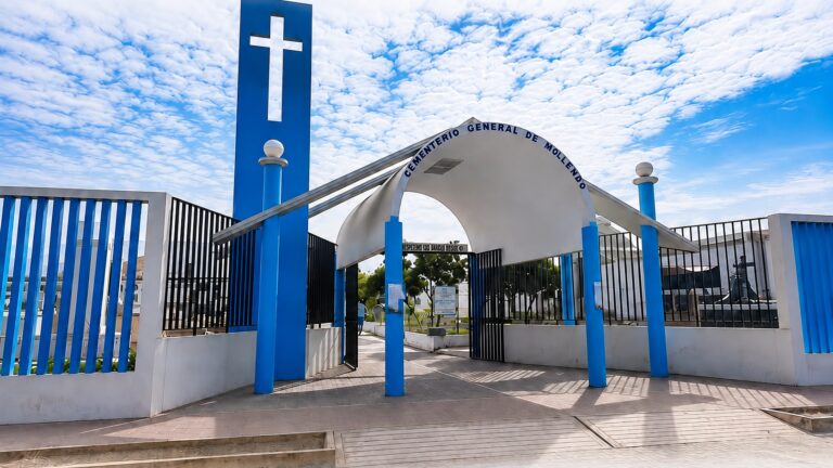 Cementerio de Mollendo atenderá en horario especial por el Día del Padre