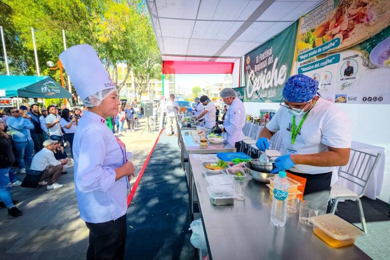 Cocachacra celebra triunfo de Anthony Yucra en certamen regional del ceviche