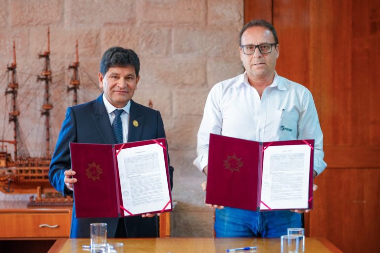 Firman convenio para construir nueva infraestructura de la I.E. Miguel Grau de Matarani