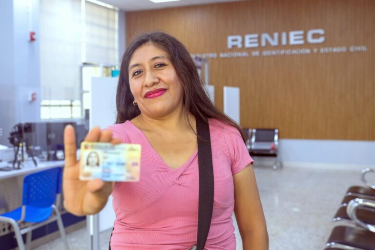 Más de 2 900 DNI de adultos aún siguen pendientes de recojo en Moquegua