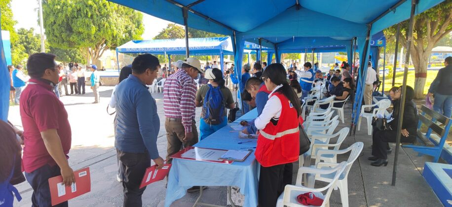 Familias de San Antonio hacen realidad el sueno de obtener su titulo de propiedad 200620265 La Prensa Regional