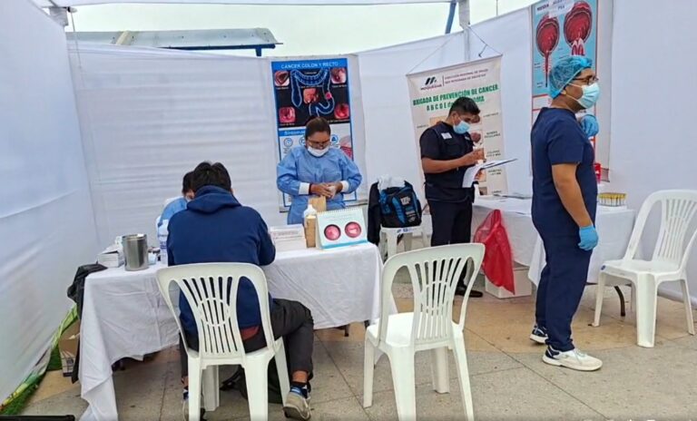 Realizan Feria por la Salud y la Primera Infancia en el malecón costero 