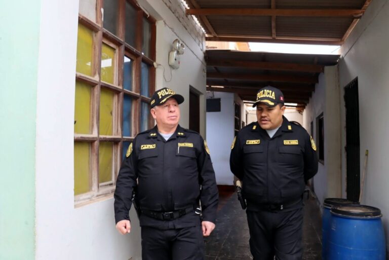Jefe Policial inspecciona comisaría de Mollendo y evalúa su infraestructura