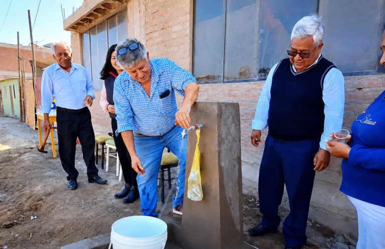 Inauguran pileta pública en ‘Carmen Torres Guillén’