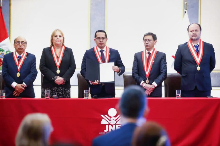 Estos son los senadores y diputados proclamados por el JNE