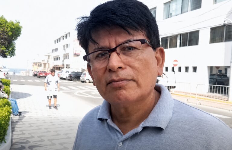 Regidor solicita mantenimiento urgente de juegos infantiles en la primera playa