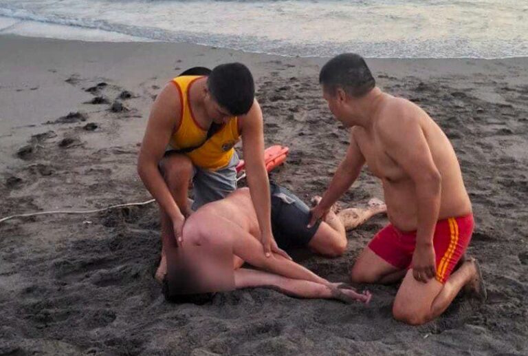Rescatan a bañista en playa Las Margaritas de Mejía