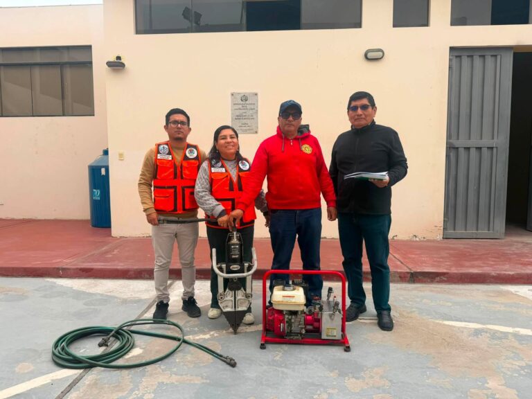 Bomberos de Ilo reciben equipamiento de rescate donado por la municipalidad