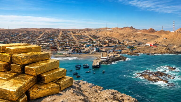 Siete distritos concentran el 52 % del oro peruano al mes de abril de 2026