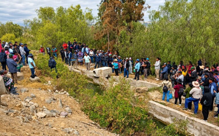 Comuneros bloquean bocatoma que abastece de agua a Ilo
