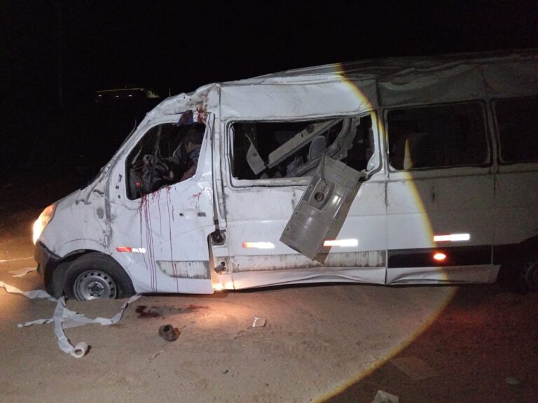 Despiste de vehículo en la Panamericana Sur deja a conductor gravemente herido 