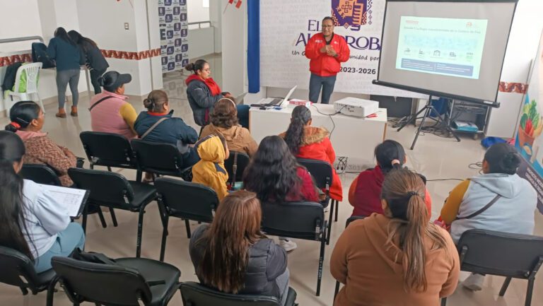 Capacitan a mujeres de El Algarrobal en elaboración de hamburguesas de pescado