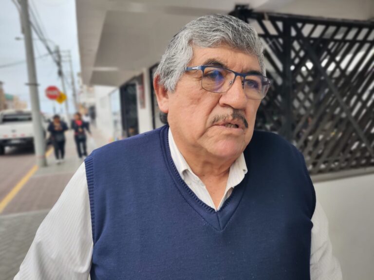 Respaldan reubicación de minivanes y autos al terminal terrestre de Mollendo