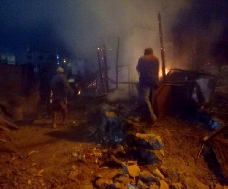 Familia pierde su vivienda tras incendio en Villa El Pescador 