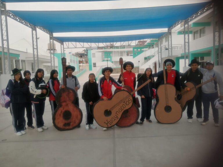 UGEL Islay convoca a colegios a participar en los Juegos Florales Escolares 2026