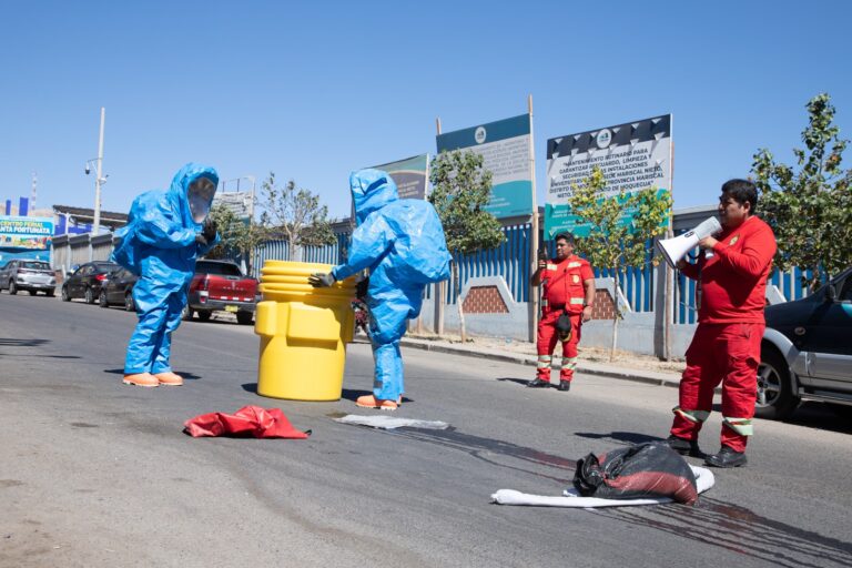 Capacitan a 50 policías para responder ante derrames y materiales peligrosos