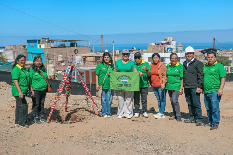 Islay-Matarani: colocan primera piedra de piscina municipal en Porto Alegre