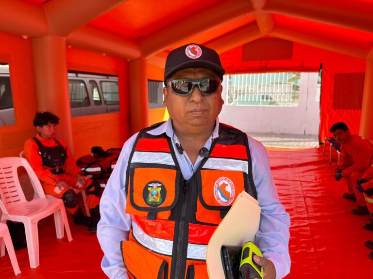 Entregan kits de protección contra heladas para escolares y adultos mayores de zonas altas de Moquegua