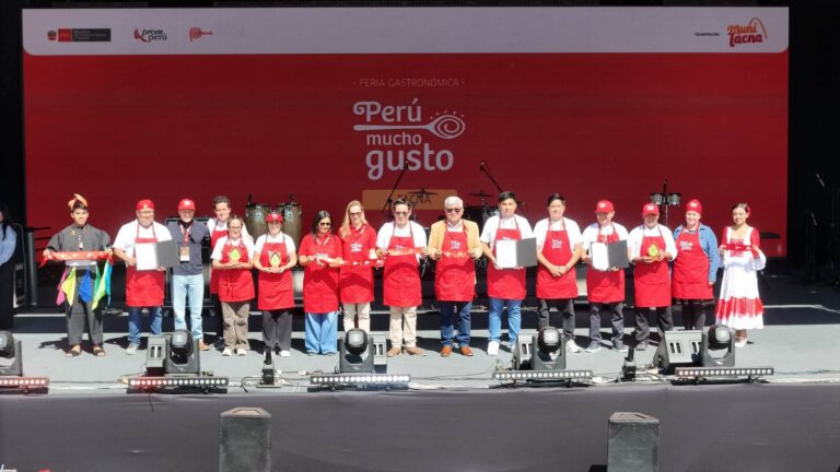 Sabores marinos de Ilo destacan en feria gastronómica de Tacna