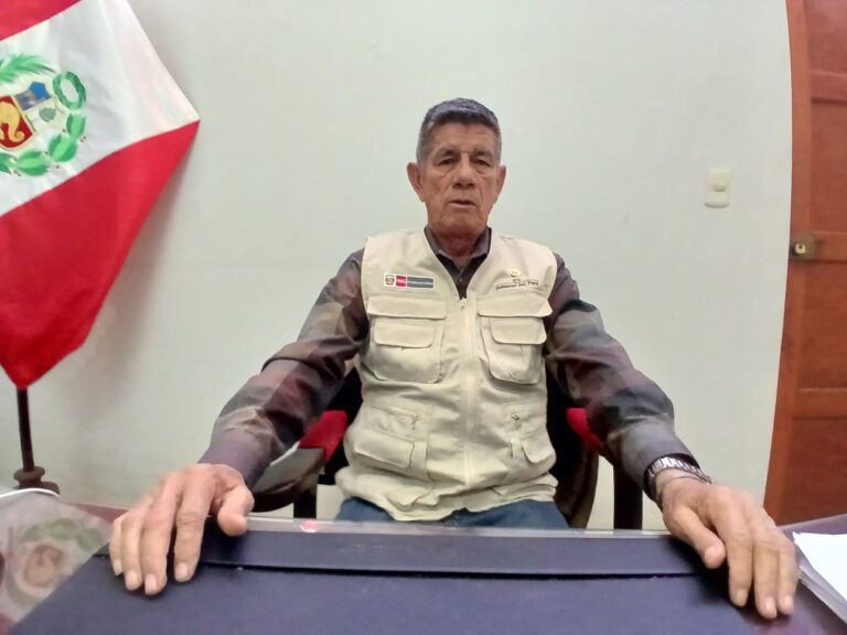 Prefecto regional recoge reporte de daños por lluvias durante visita a Ilo