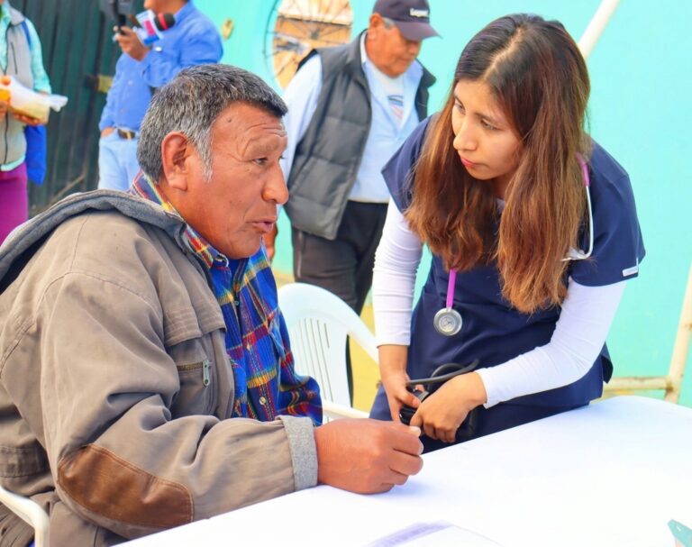 Adultos mayores de Deán Valdivia tendrán jornada especial por su día