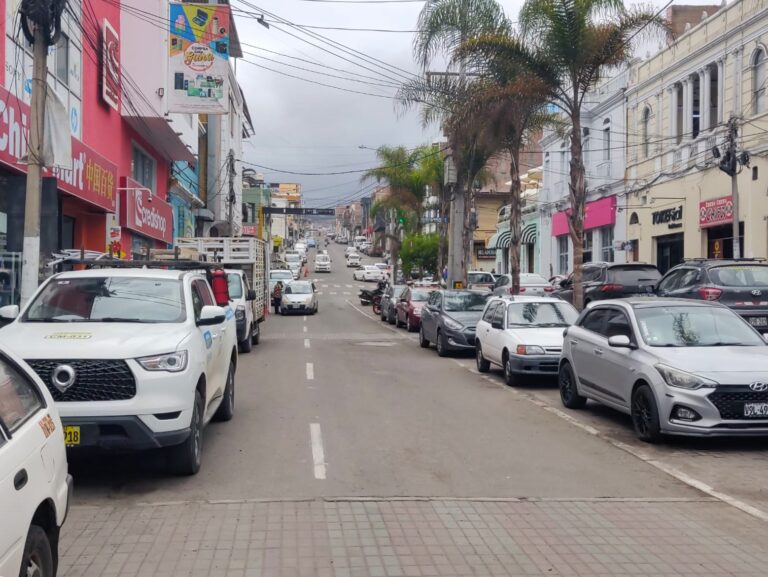 Colectiveros evalúan medida de fuerza para evitar inicio de obra de la calle Comercio