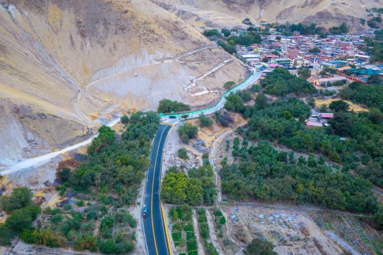 Entregan carretera Puente El Chorro II–Quinistaquillas con inversión de S/ 38 millones