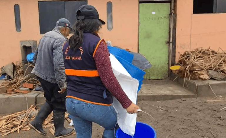 Reportan familias vulnerables en Deán Valdivia por lluvias