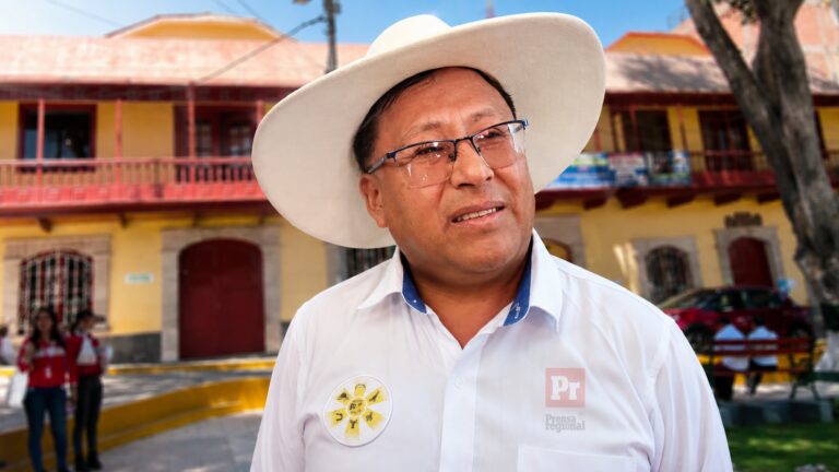 Torata en rojo: seis informes retratan una gestión desordenada de Elvis Córdova Nina
