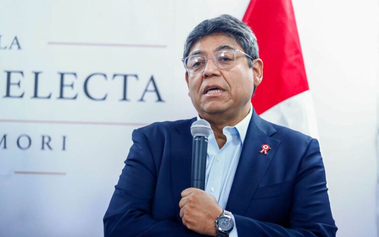 Sueldo mínimo subirá primero S/ 100 y luego otros S/ 70