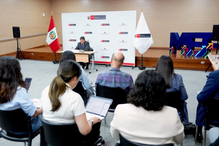 Comisiones presidenciales, ¿y el Congreso?