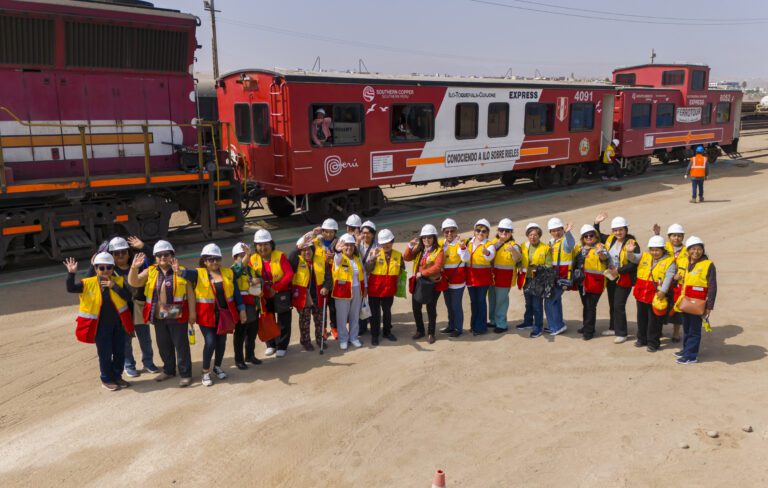 Fiestas Patrias a bordo del ferrocarril de Southern Perú