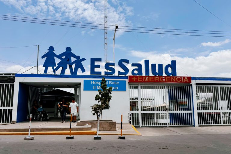 Denuncian falta de medicamentos en EsSalud Moquegua y cuestionan gestión de director