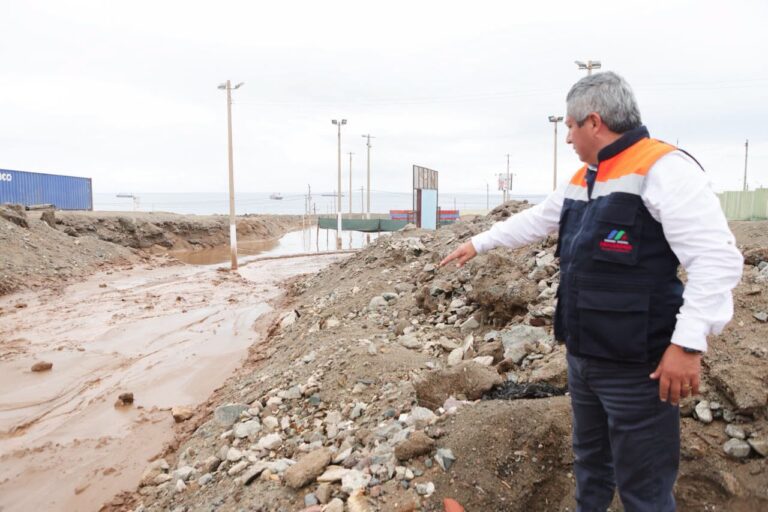 Huaico activa quebrada Zaparo y bloquea la Costanera Norte en Pacocha
