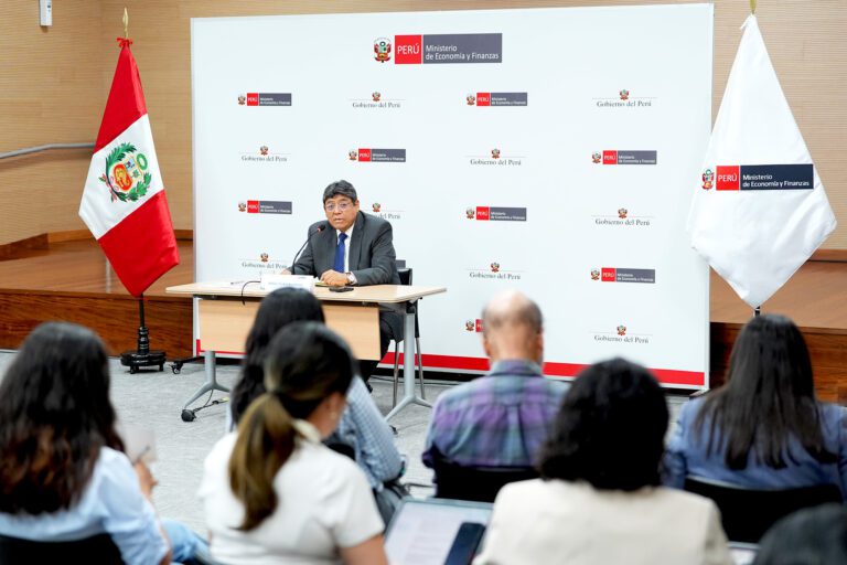 MEF llevará al TC cuatro leyes que amenazan con elevar el déficit fiscal