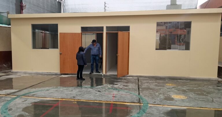 Colegio Hilda Candiotti recibe dos módulos escolares