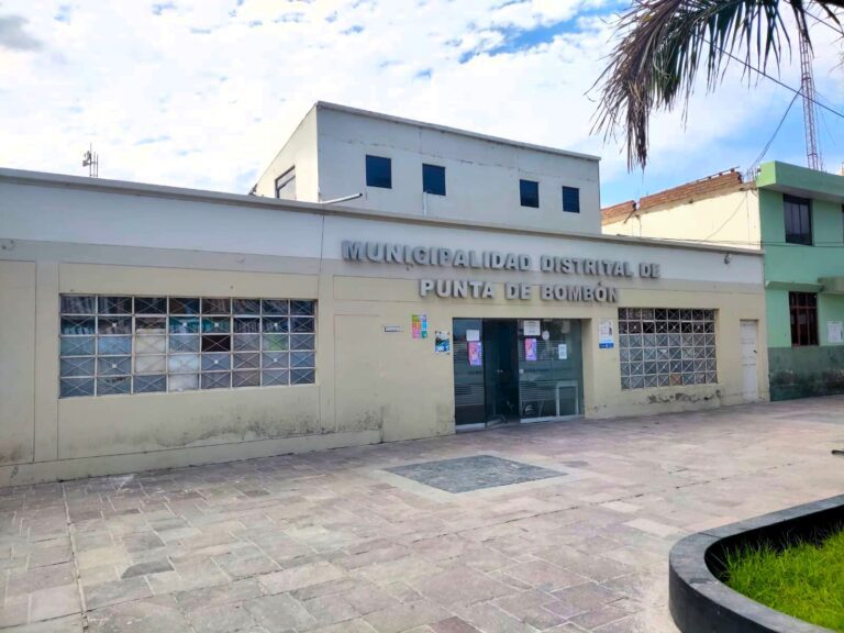 Exdirigente sobre regidores punteños: “Sacan cara por el alcalde corrupto” 