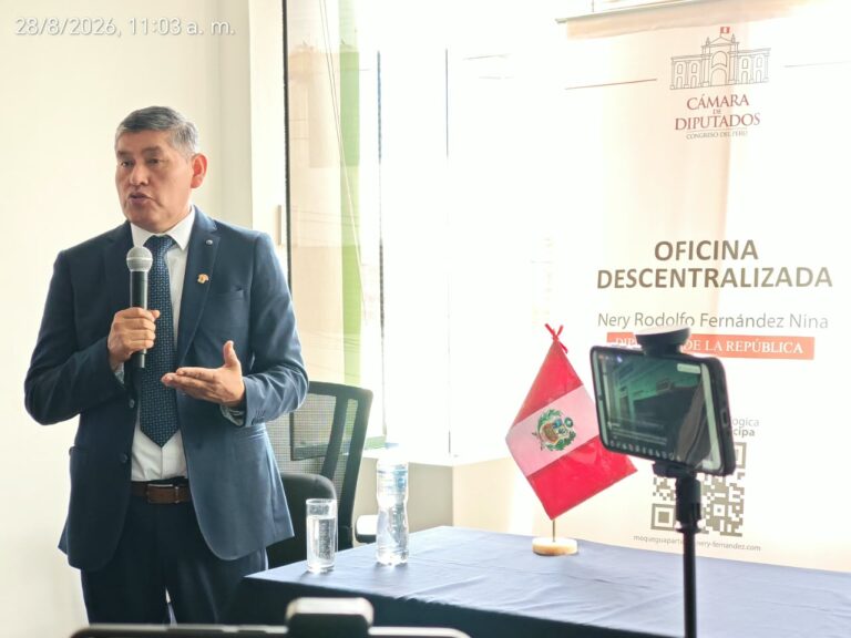 Diputado Nery Fernández inaugura oficina descentralizada en Ilo